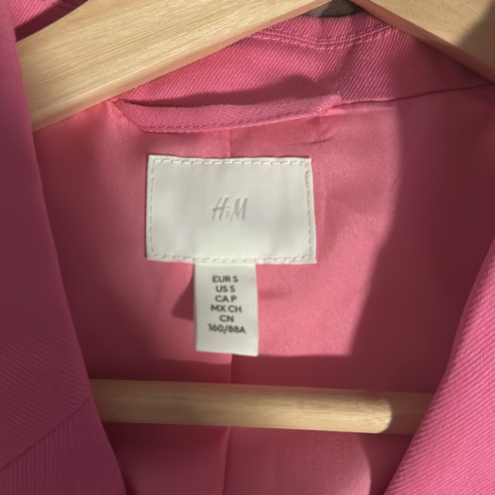 New H&M blazer - Picture 6 of 11